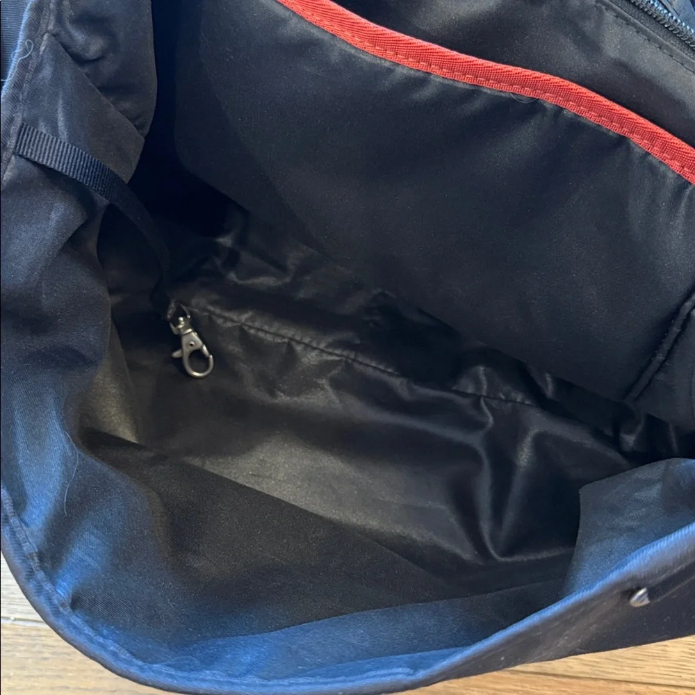 Tumi T-Tech Essentials Messenger Bag